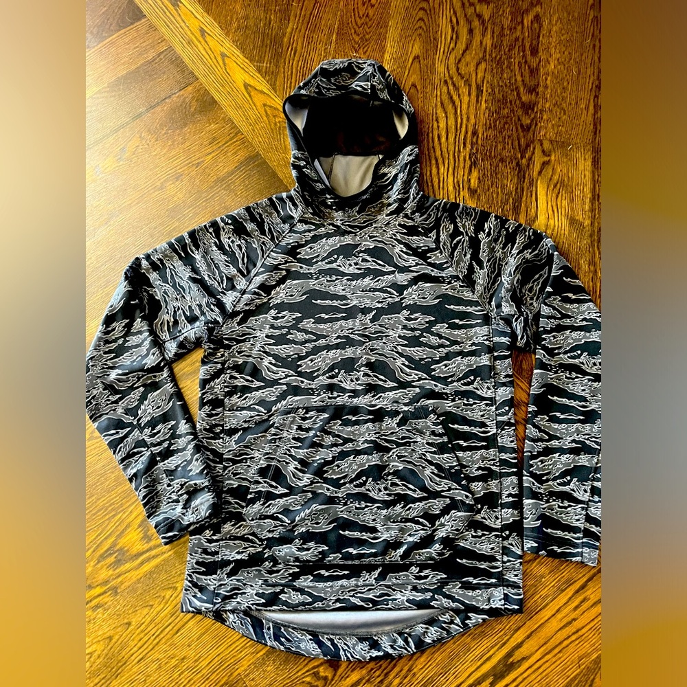 Men’s medium black gray NIKE hoodie pull over sweatshirt camo
